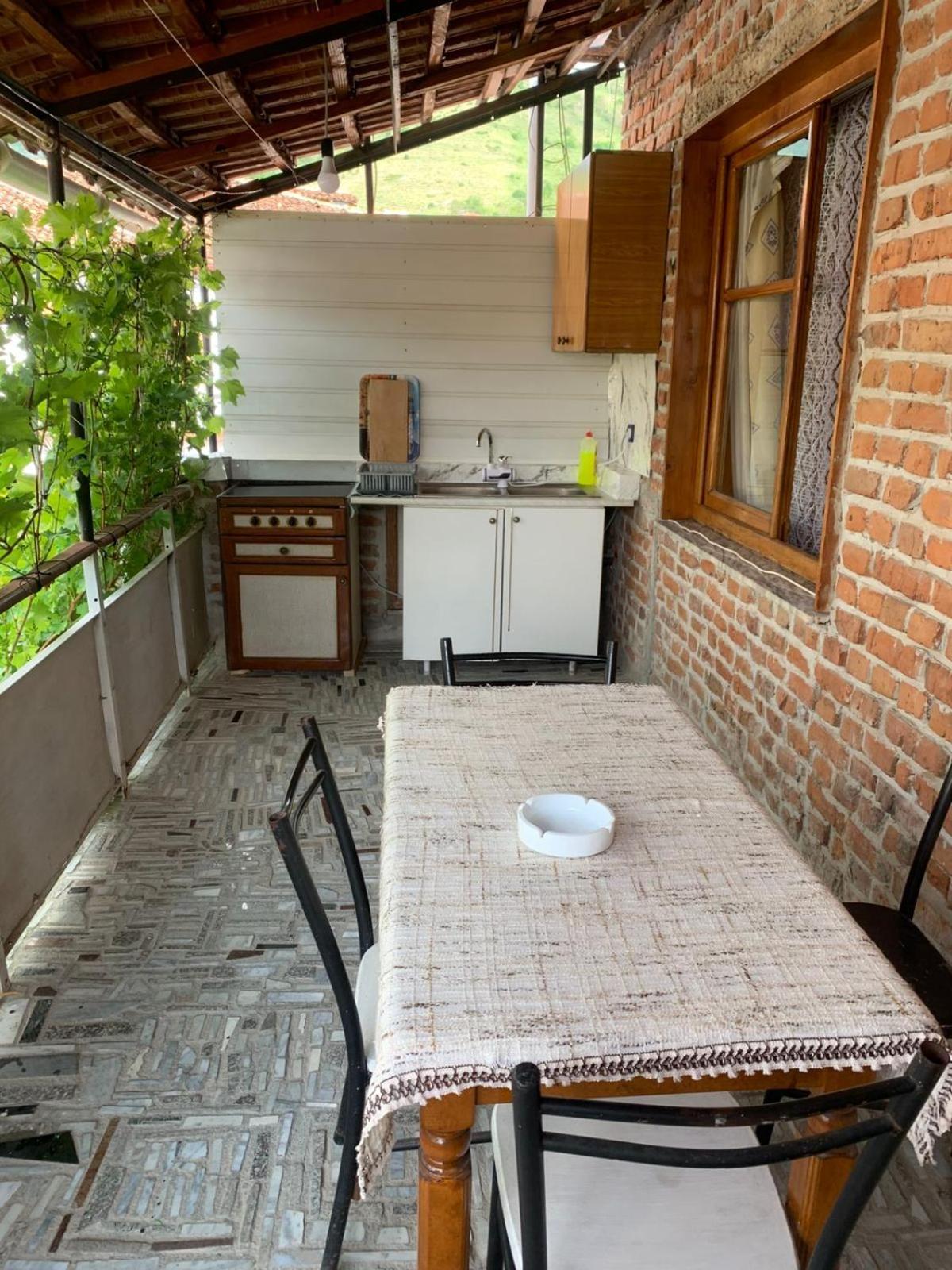 Hana Private Home Pogradec Extérieur photo